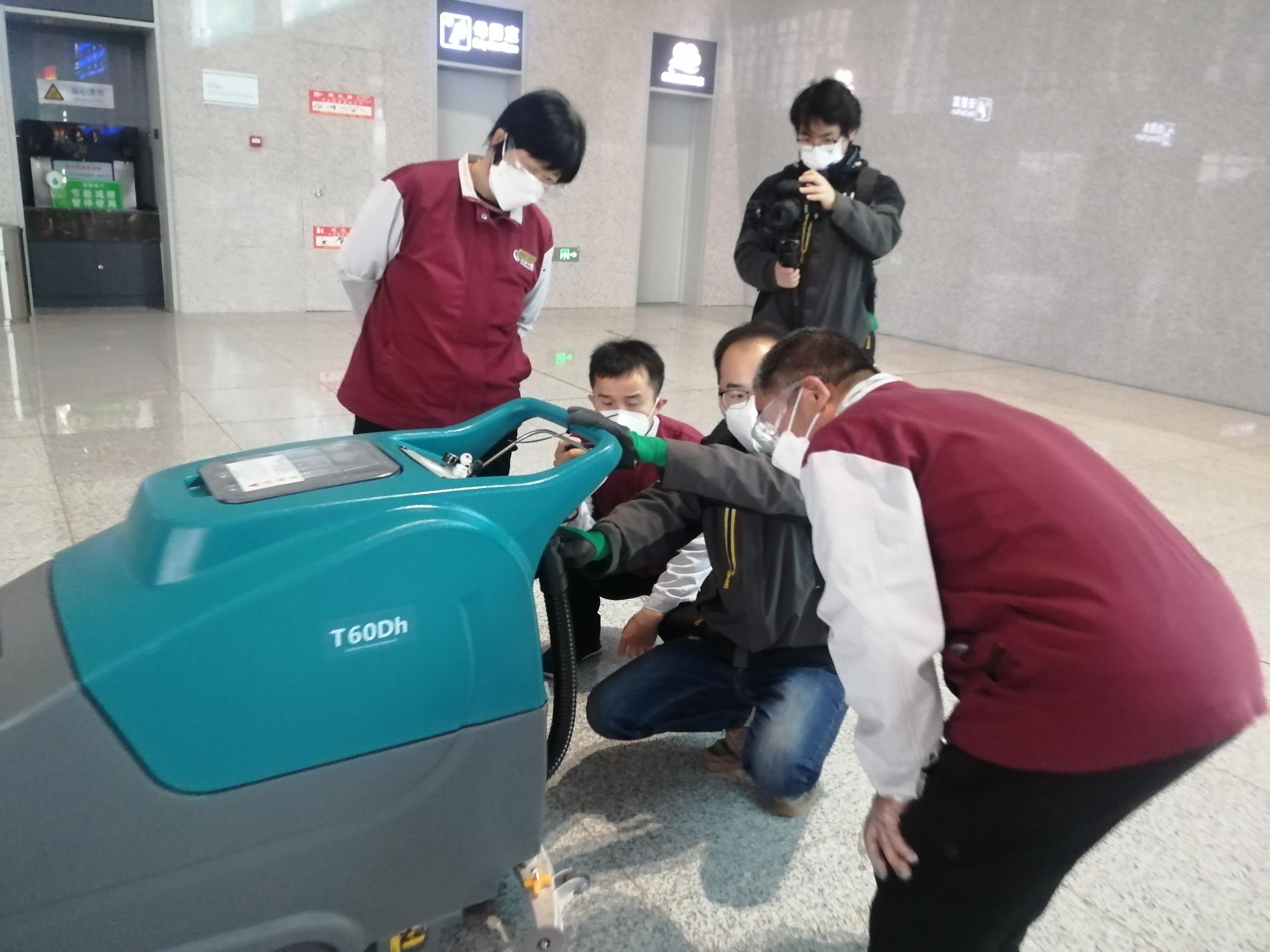 高鐵站都在用的洗地機(jī)，究竟有什么優(yōu)勢(shì)（一）