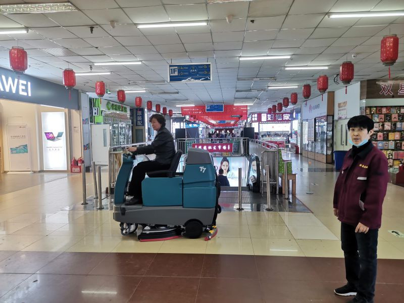 洗地機(jī)出現(xiàn)水流異常，別慌！
