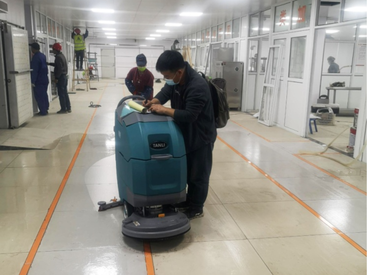工廠食堂選購洗地機看準這幾點，包你滿意