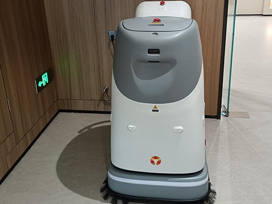 科技助力，酒店煥新 —— 坦力工業(yè)洗地機(jī)器人帶來新變革